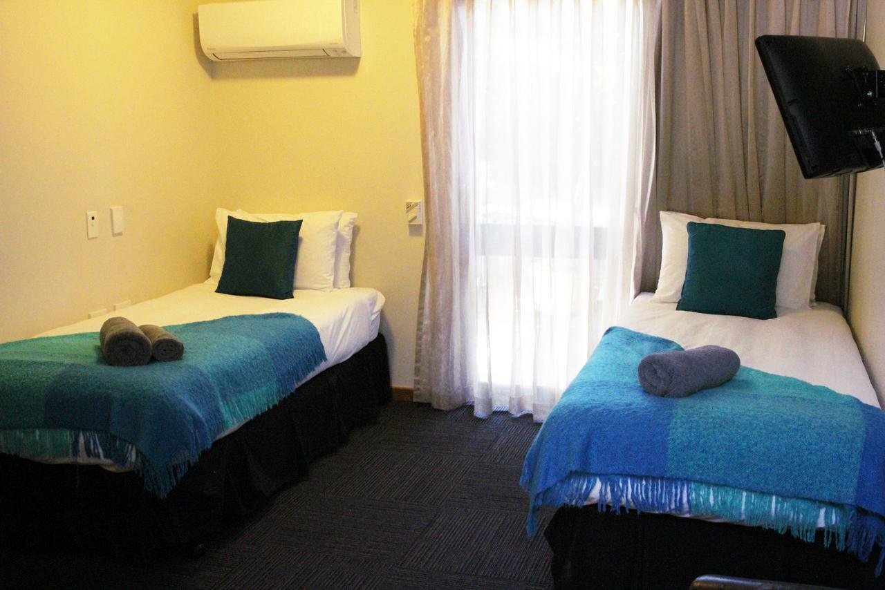Готель Henry'S Quirindi Екстер'єр фото