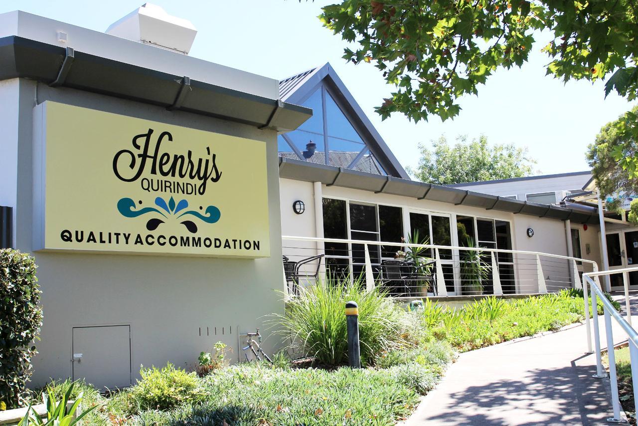 Готель Henry'S Quirindi Екстер'єр фото